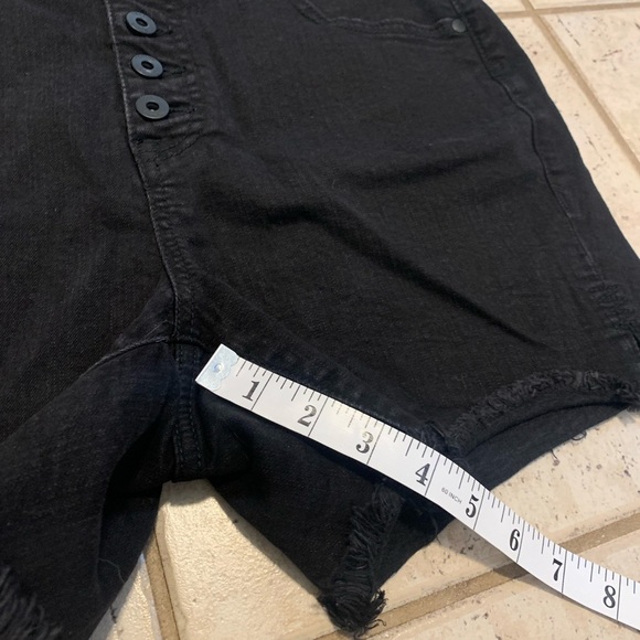 T Torrid Black Denim High Rise Button Fly Frayed Hem Shorts Size 12 - Picture 3 of 8